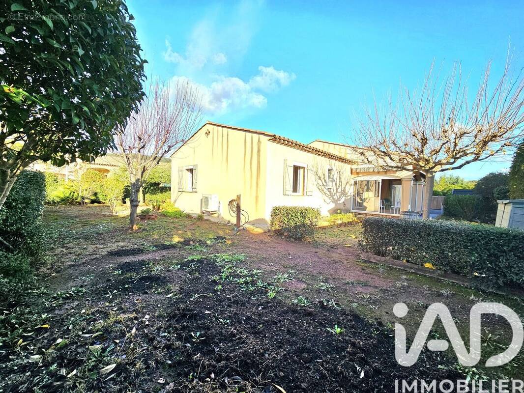 Photo 1 - Maison à LE CANNET-DES-MAURES