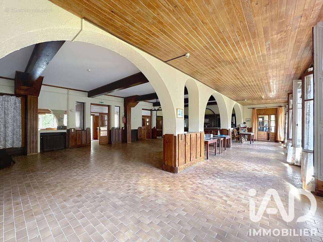 Commerce 1963 m² à Valdeblore  - photo 5