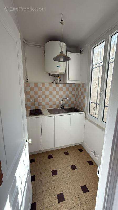 Appartement à PARIS-14E