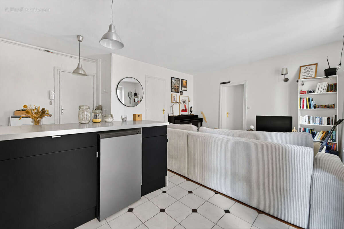 Appartement à PARIS-10E