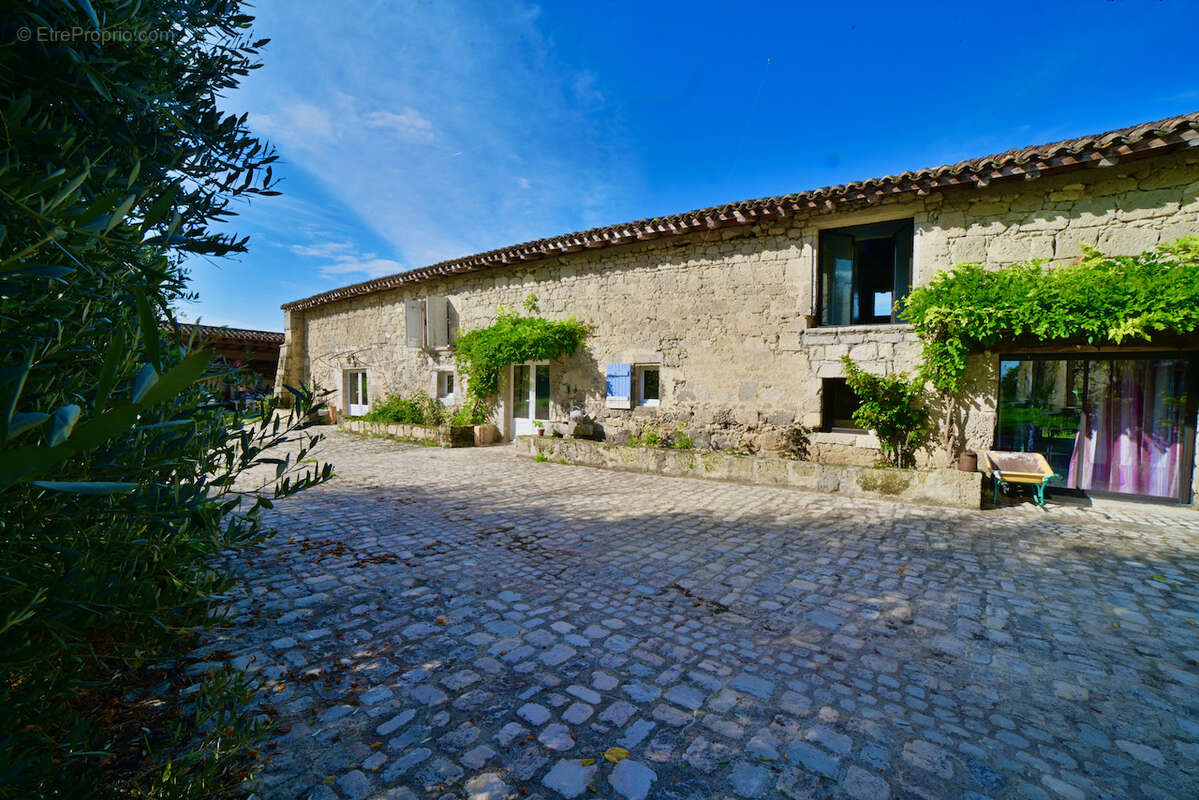 Maison à NERAC