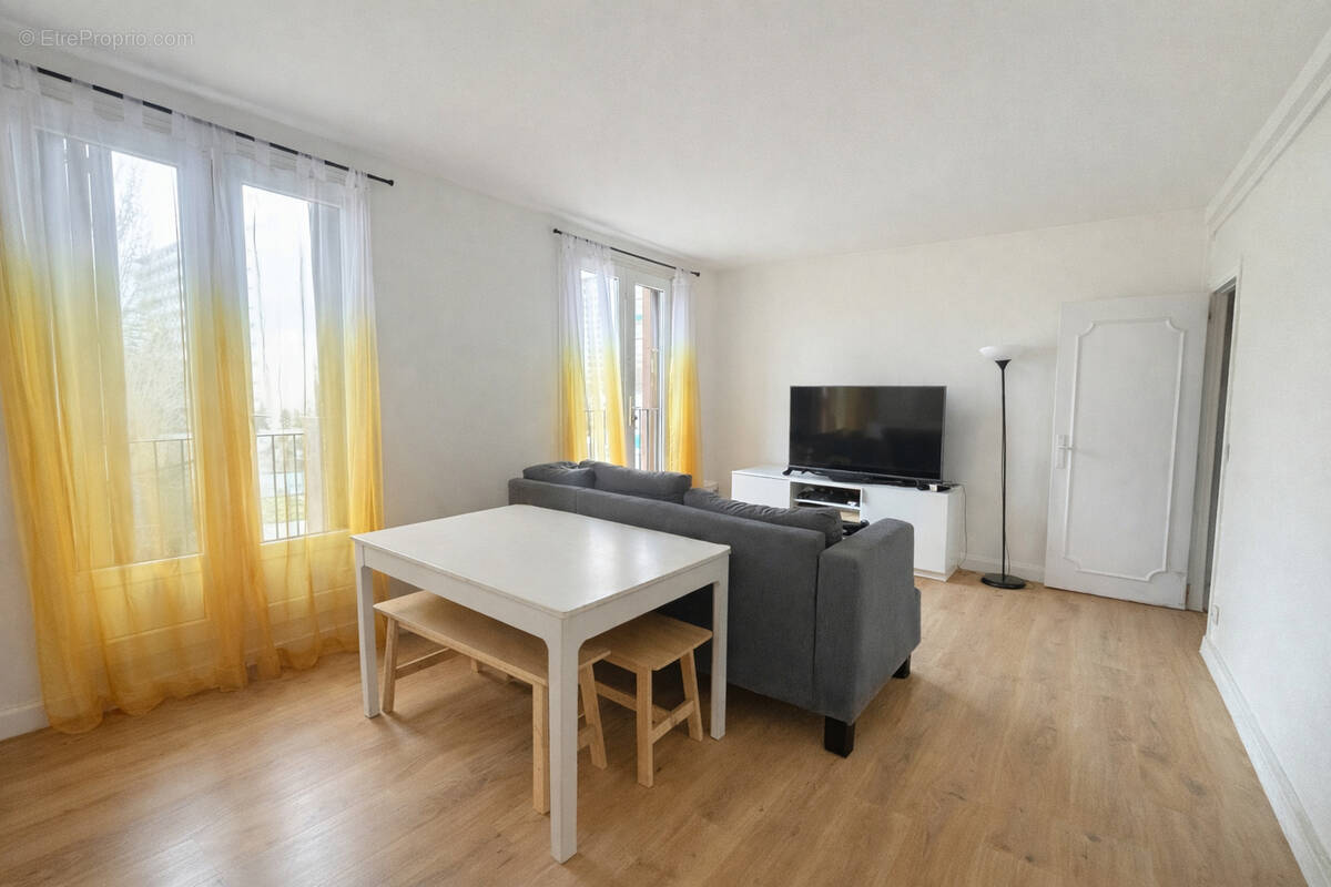 Appartement à EPINAY-SUR-SEINE