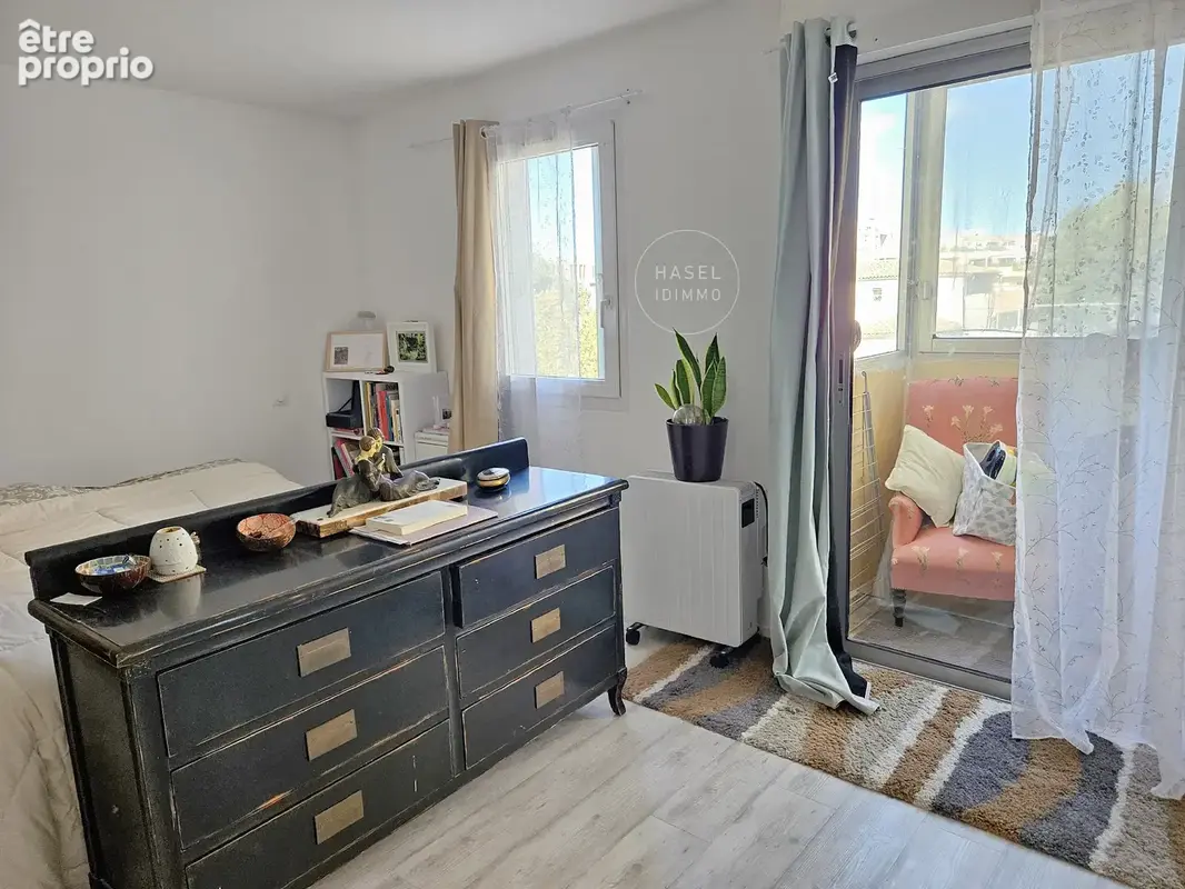 Sète centre ville, beau T2 de 51 m2 entièrement refait, avec balcon et loggia fermée - photo 6