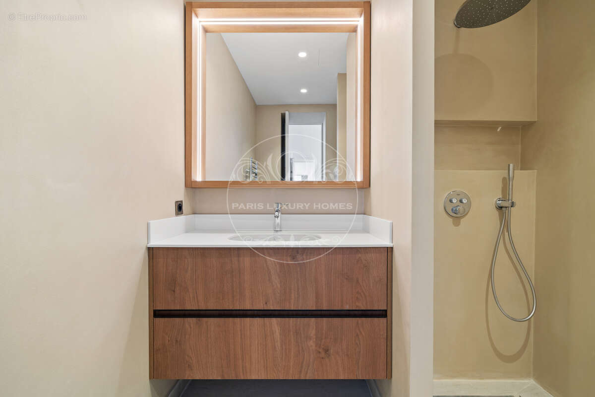 Superbe pied à terre à Paris 1er ! - photo 11