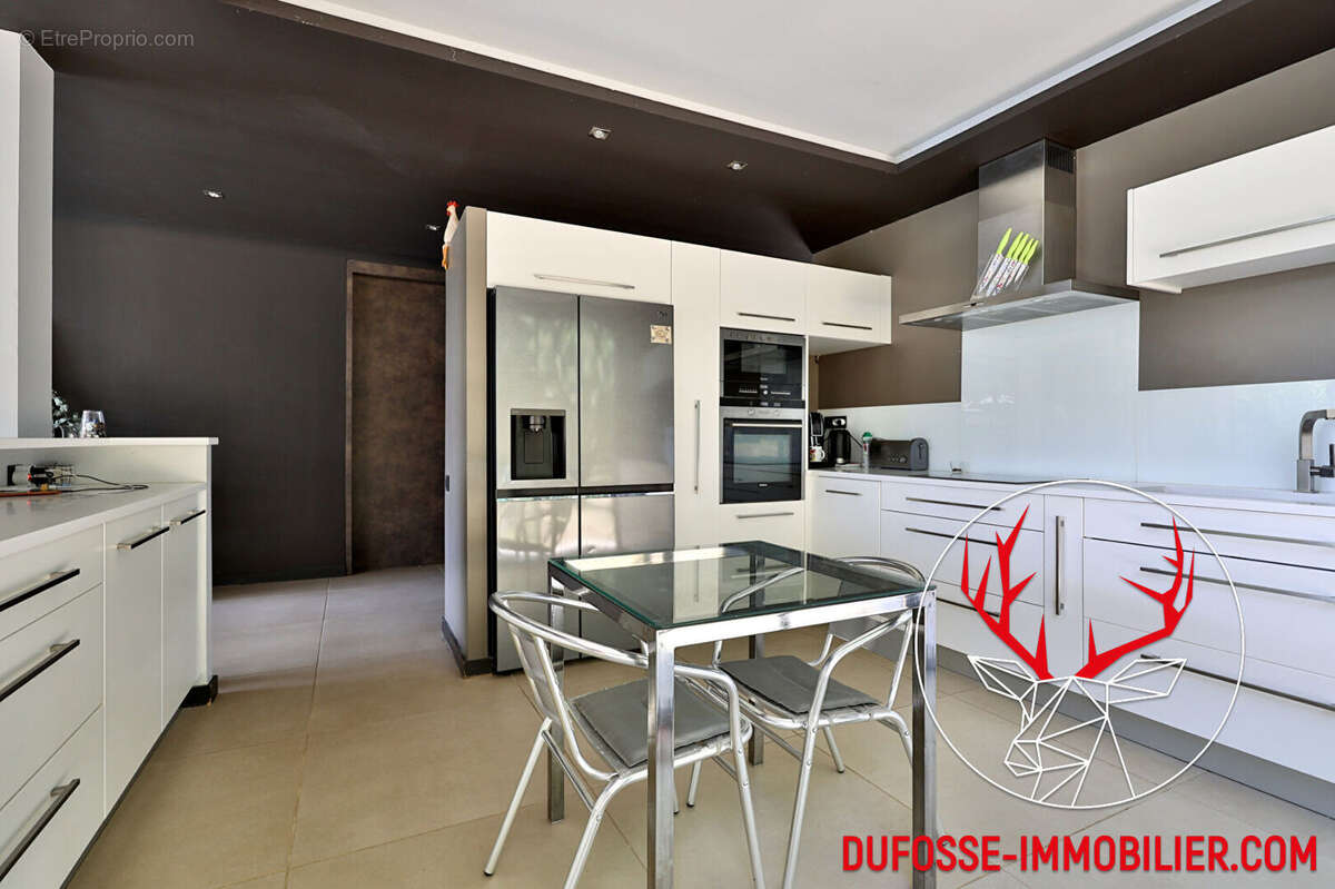 Maison à CHARBONNIERES-LES-BAINS