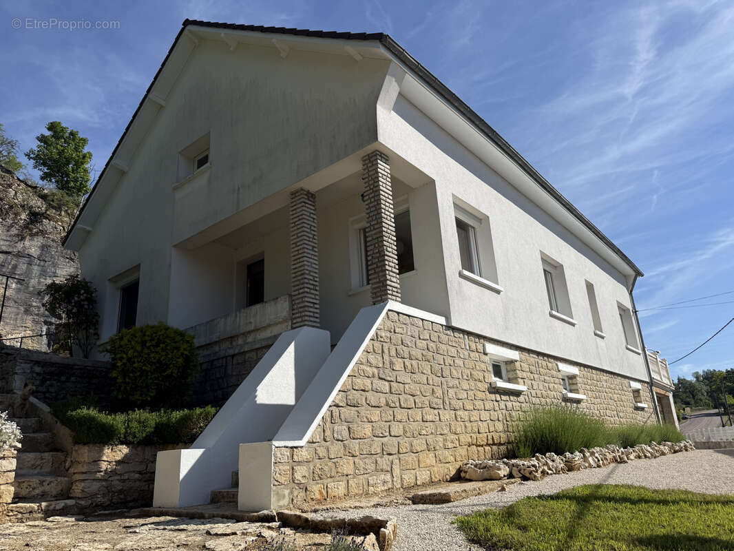 Maison à MONTBARD