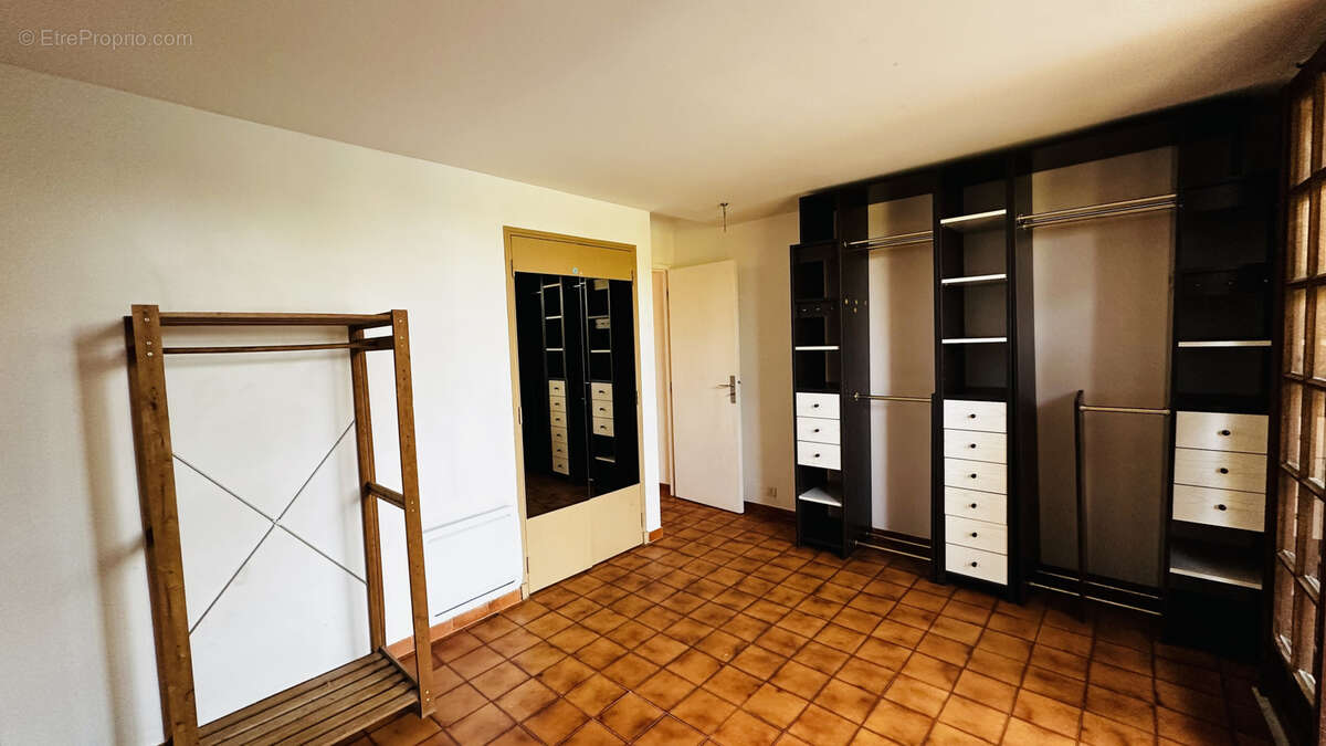 Maison T4 avec mini-piscine et deux parkings - photo 11