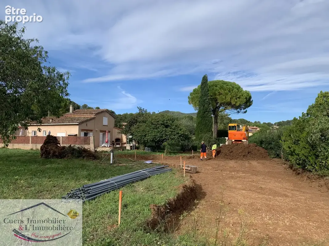 terrain à vendre Cuers - photo 1