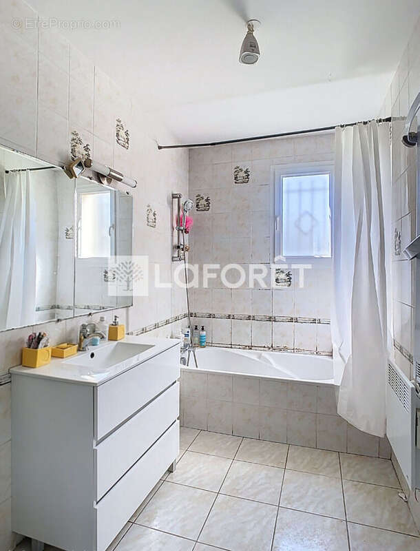 Maison Saint Priest Taurion 5 pièce(s) 89,04 m2 - photo 8