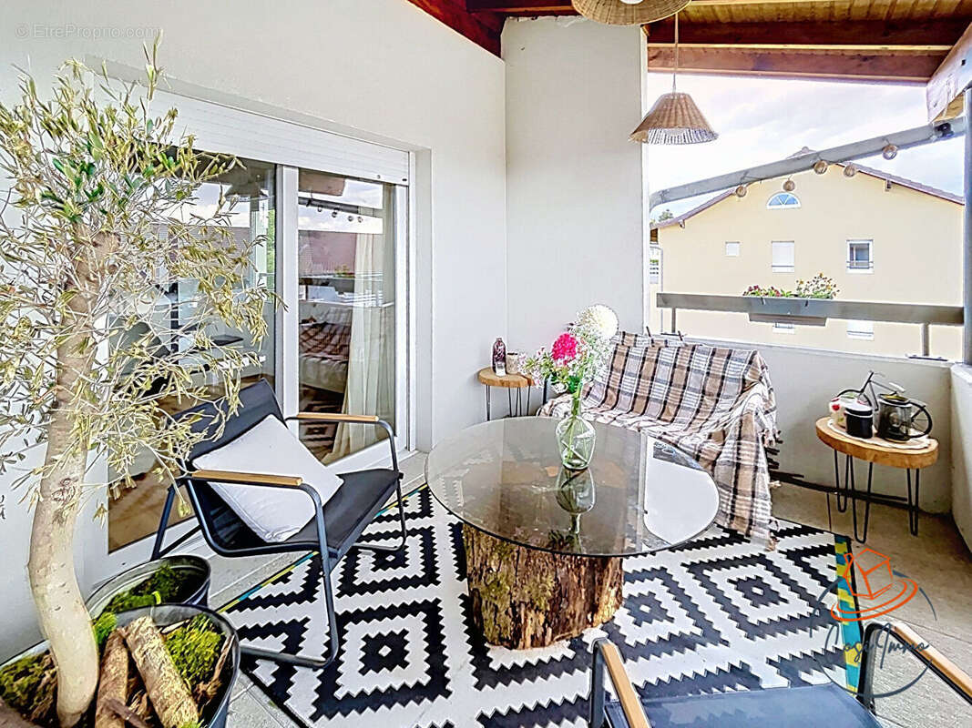 Appartement à THOIRY