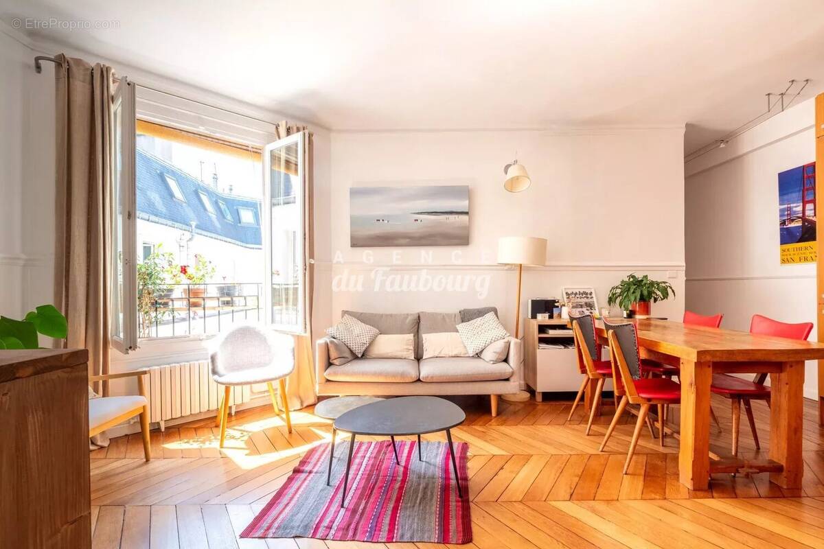 Appartement à PARIS-10E