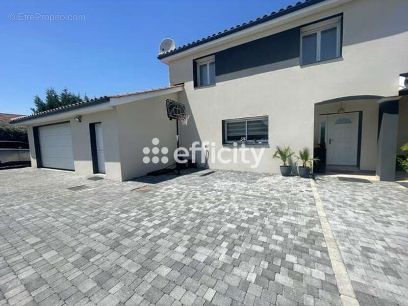 Maison 167 m² à Saint-Maurice-L'exil  - photo 20