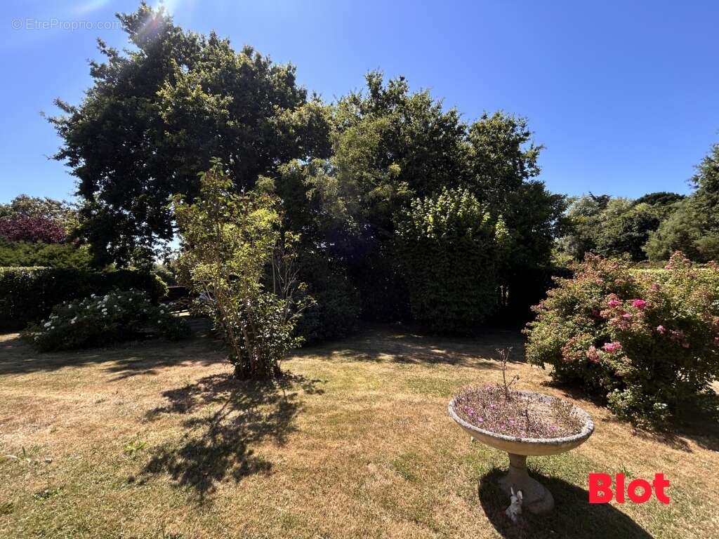 Maison 120 m² à Saint-Coulomb  - photo 8