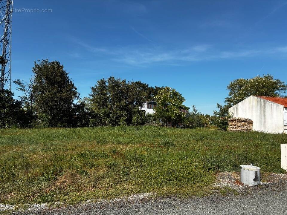 Photo Terrain à Saint-Gervais au prix de 59 900€