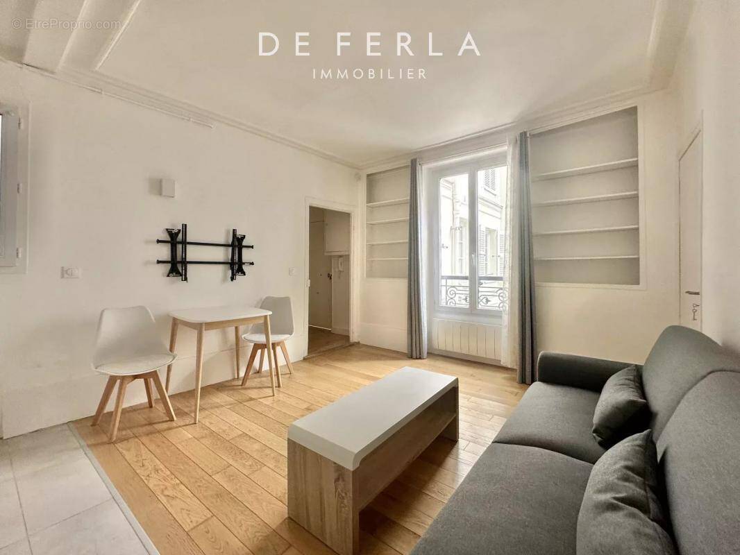 Appartement à PARIS-7E