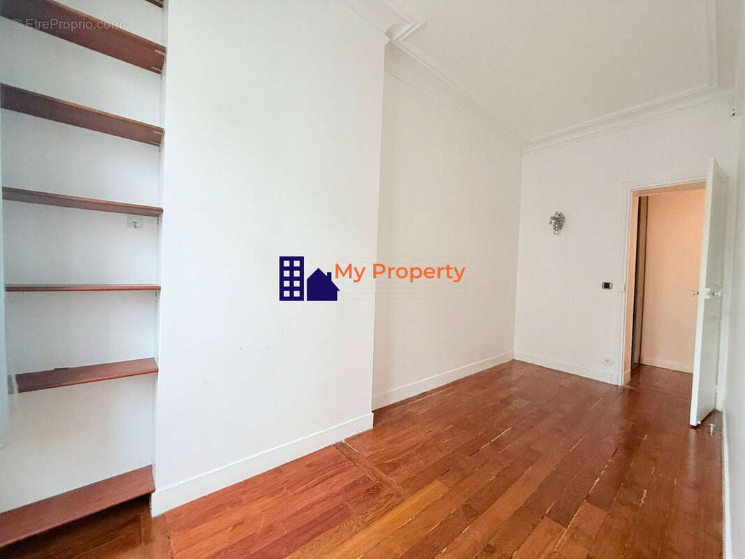 Appartement à HOUILLES