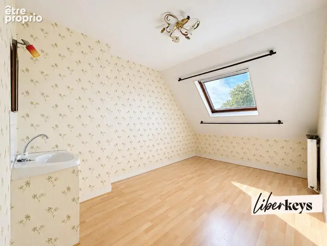 A vendre à saint-jean-de-la-ruelle (45140) – maison 5 pièces – 3 chambres – terrasse – sous-sol total - photo 9