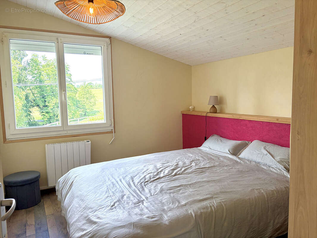 Maison à LAMOTHE-MONTRAVEL
