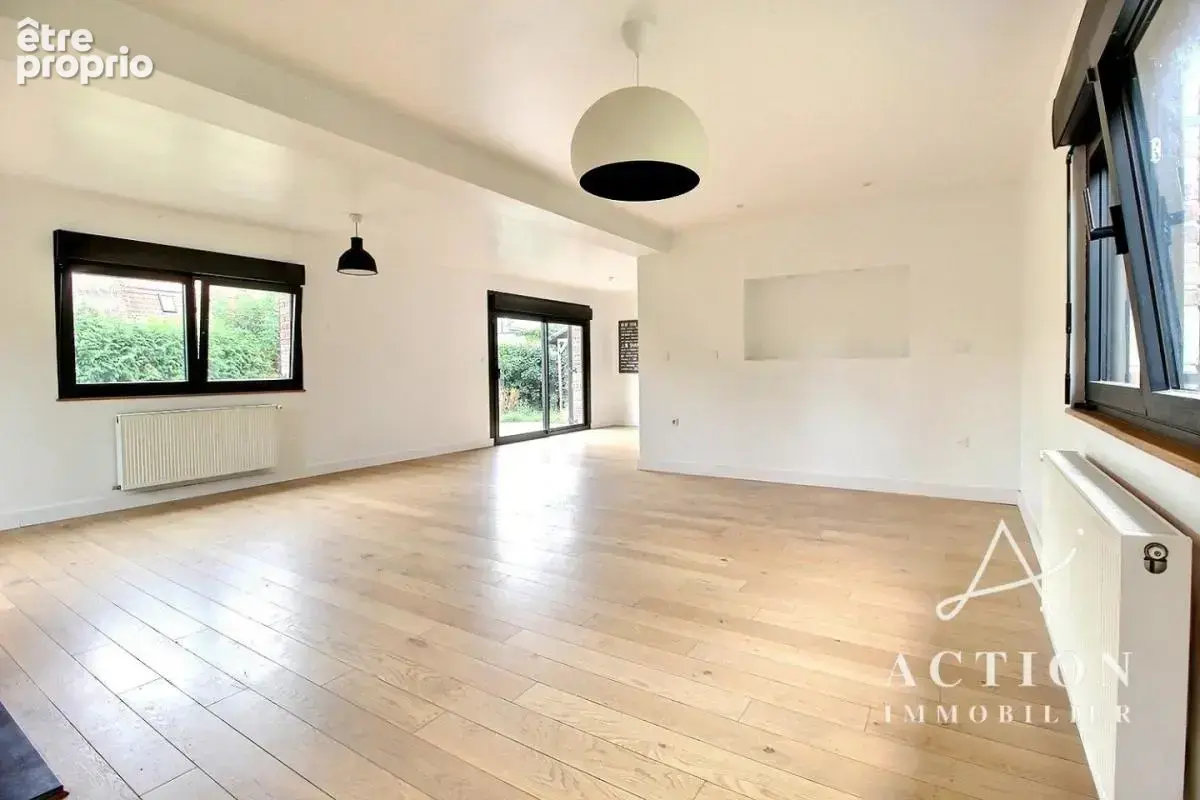 Maison individuelle 128 m², fond d'allée privée, charmante et lumineuse – 3 chambres et bureau - Jardin - Garage et 4 parking -  - photo 3