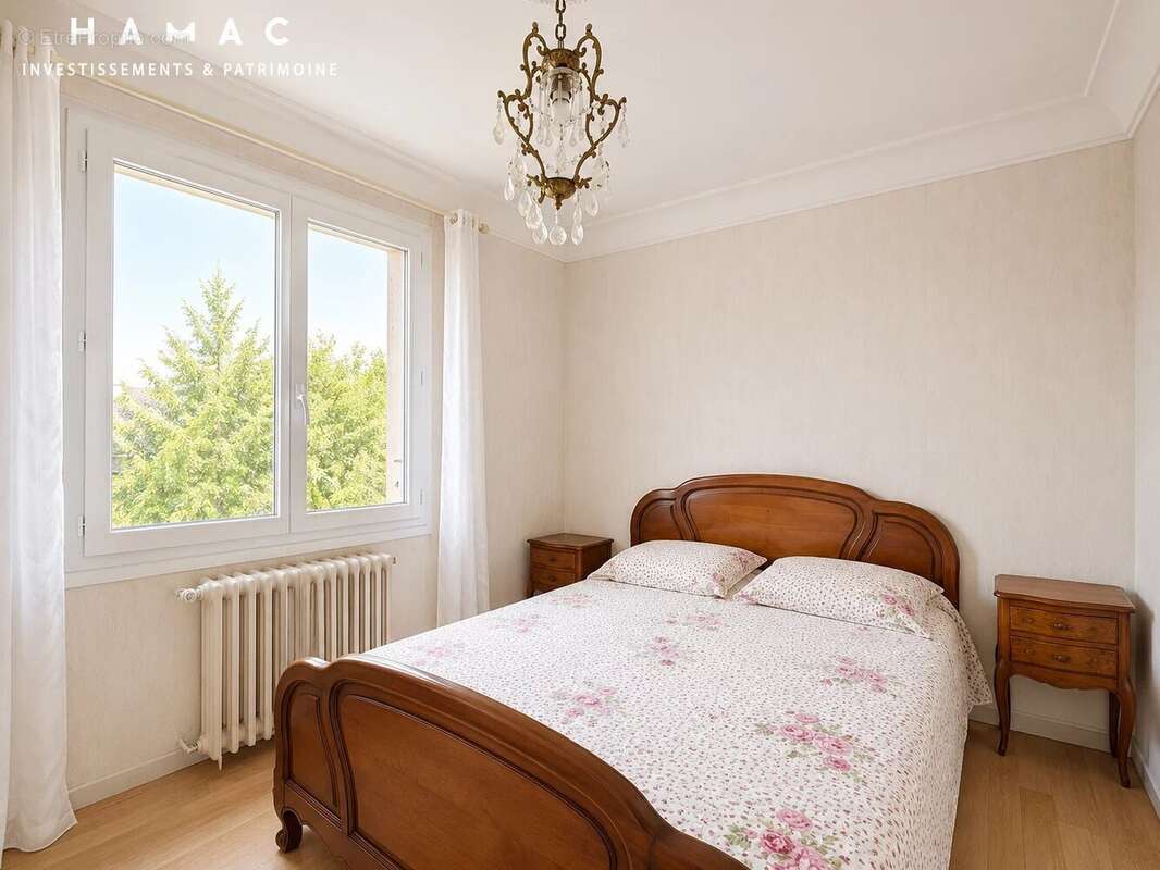 SAINTE-FOY-LÈS-LYON — Maison à rénover sur terrain de 1 112 m² — Fort potentiel ! - photo 12