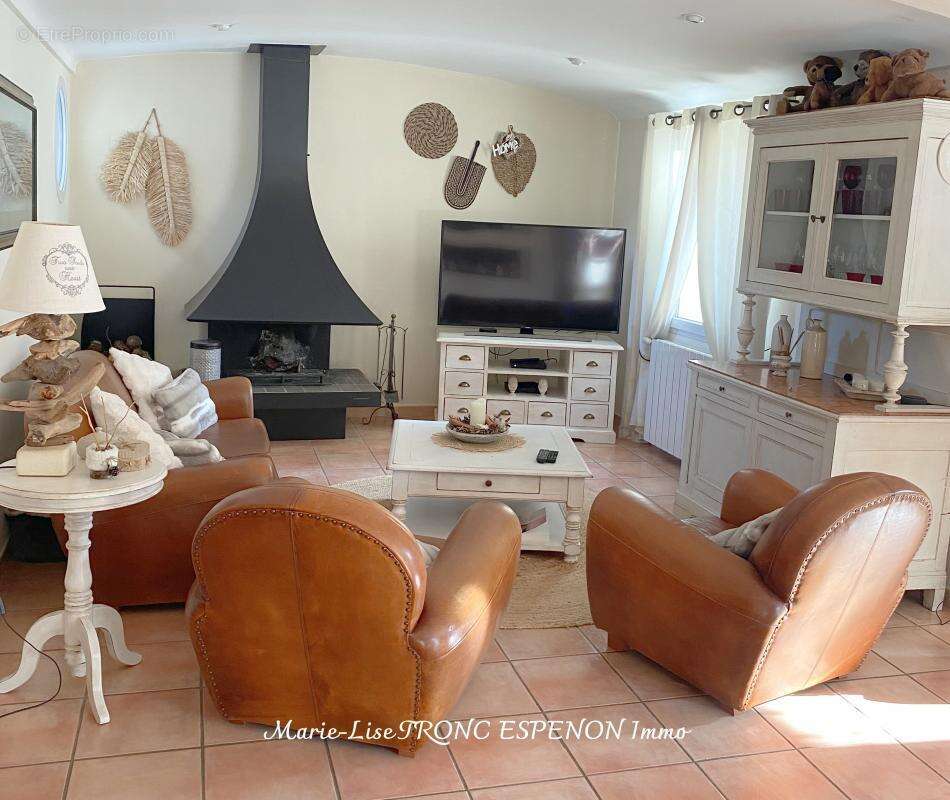 Maison à PERNES-LES-FONTAINES