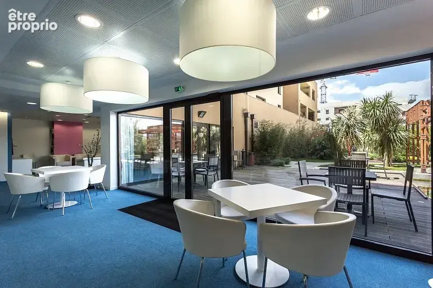 Appartement T2 de 40m2 avec terrasse de 7,3m2 au Résidence SENIORIALES ® de Montélimar - Disponible immédiatement - photo 2