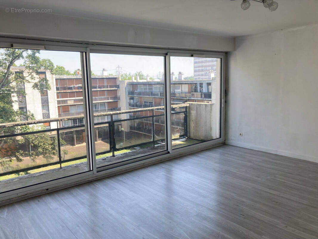 Photo 1 - Appartement à SARCELLES