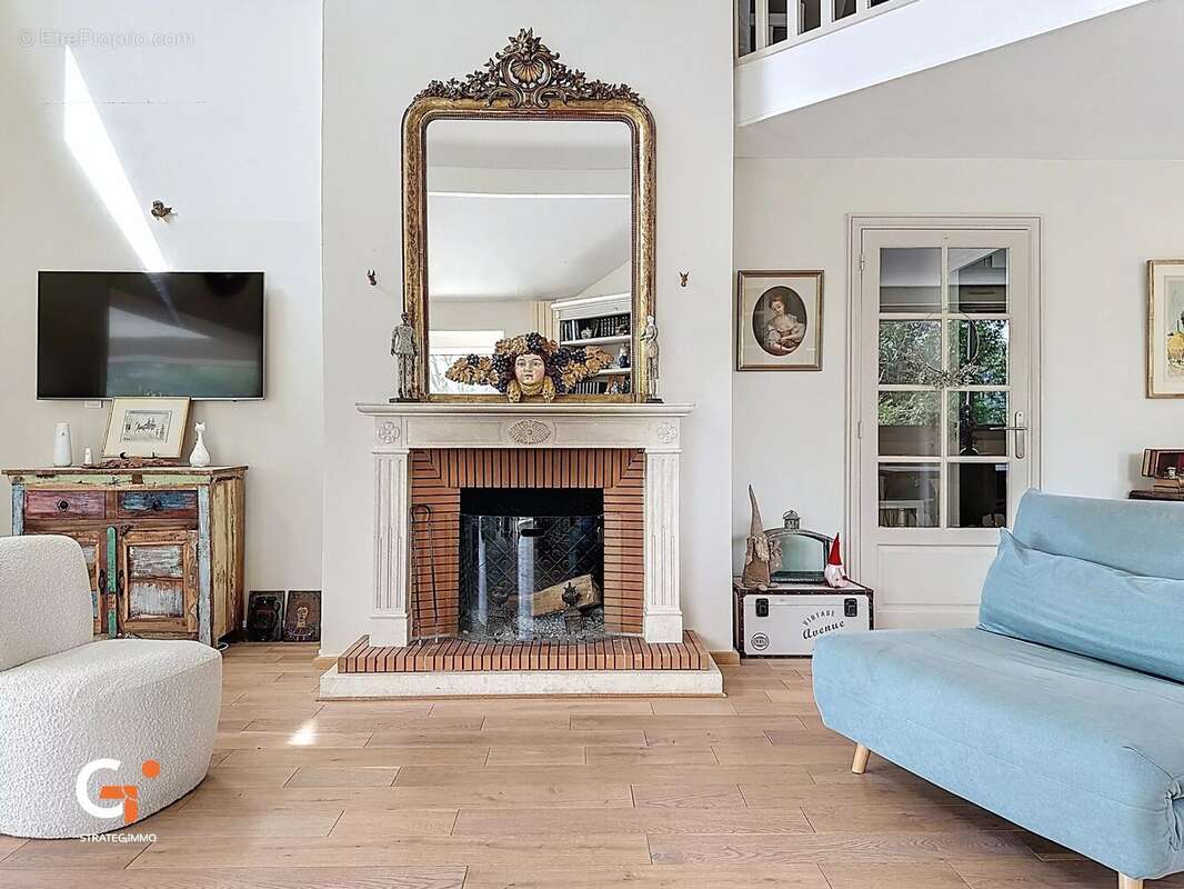 Maison à MONT-SAINT-AIGNAN