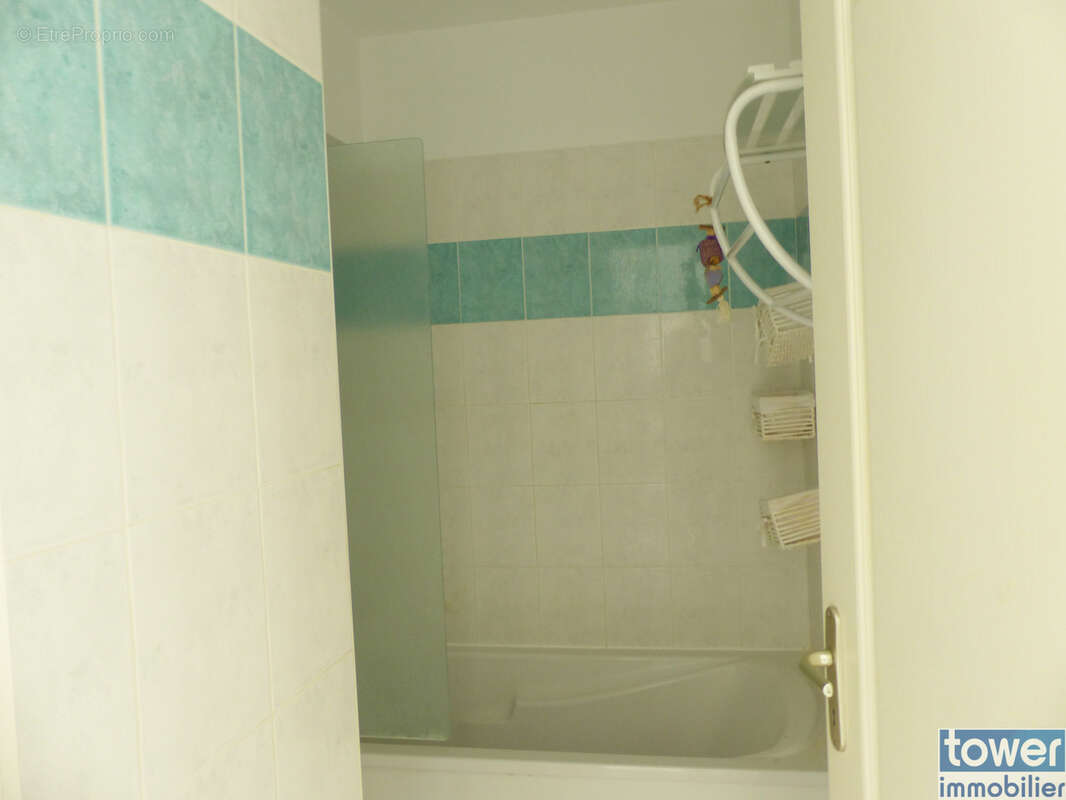 Appartement à LAMALOU-LES-BAINS