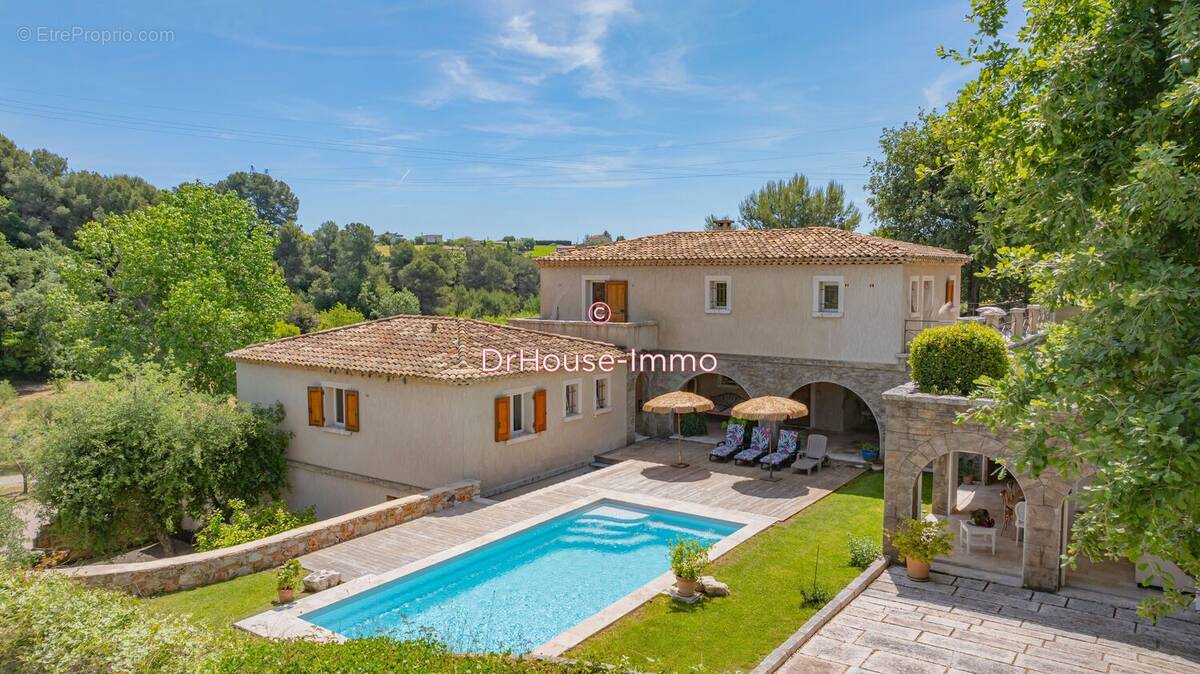 Maison à LA GAUDE