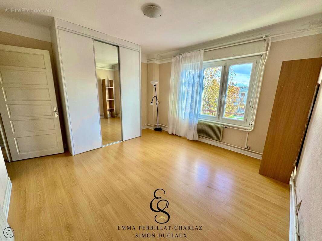 Photo 4 - Appartement à LE PEAGE-DE-ROUSSILLON