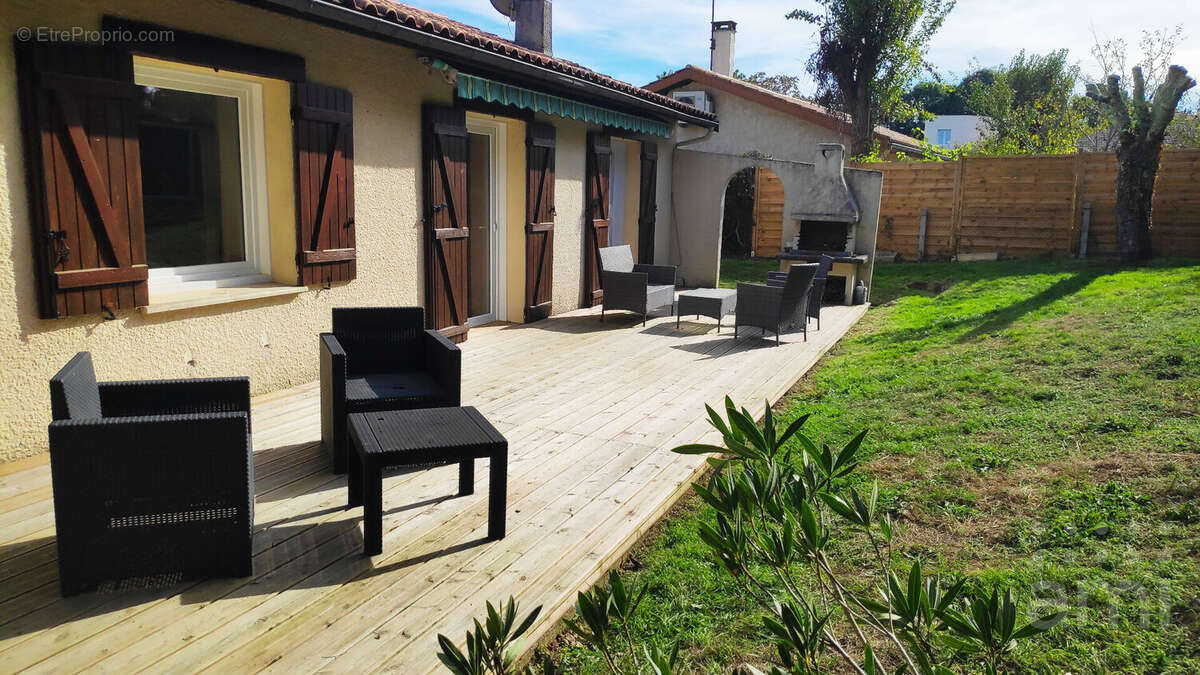 Maison à SADIRAC