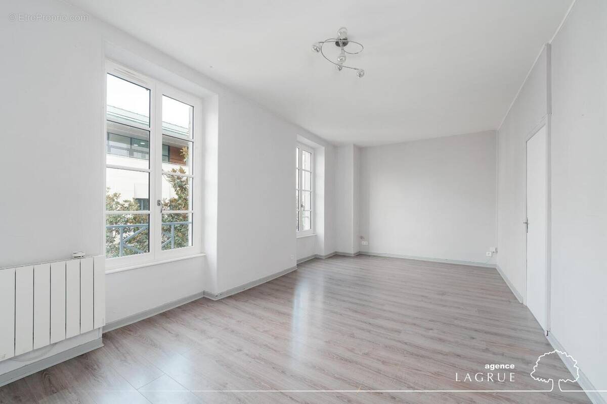   - Appartement à VICHY