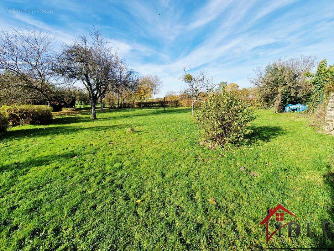 Maison à TERRE-NATALE