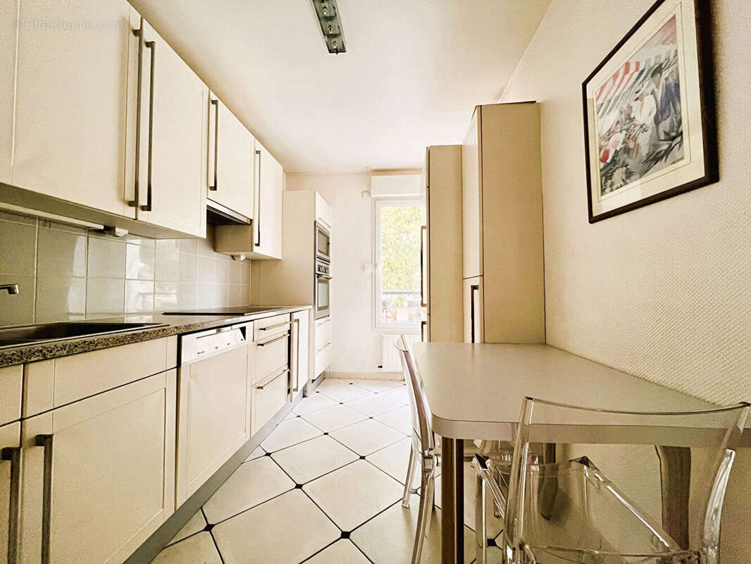 Monselet  beau T4 avec terrasse, parking et garage en option - photo 3