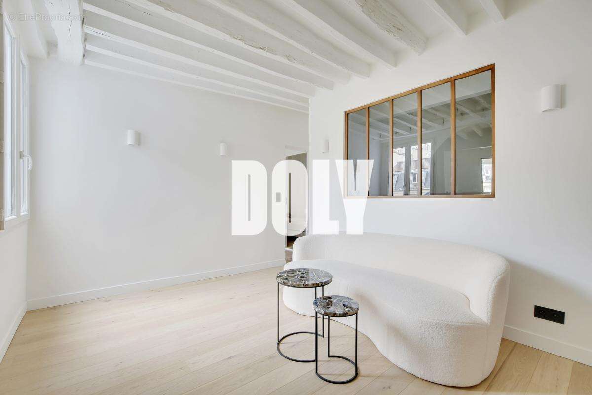 Appartement à PARIS-8E