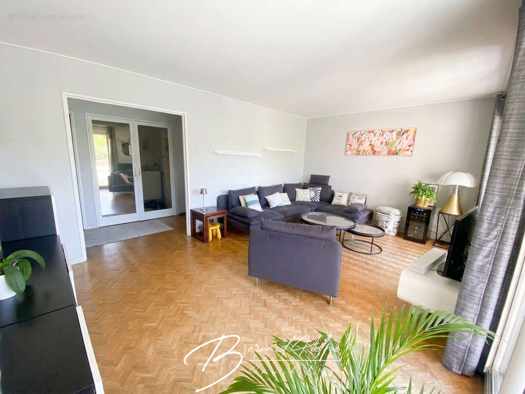 Appartement à MARSEILLE-9E