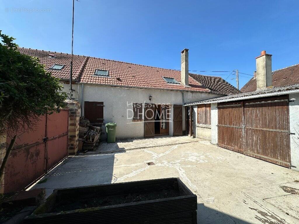 Maison à LA FERTE-GAUCHER