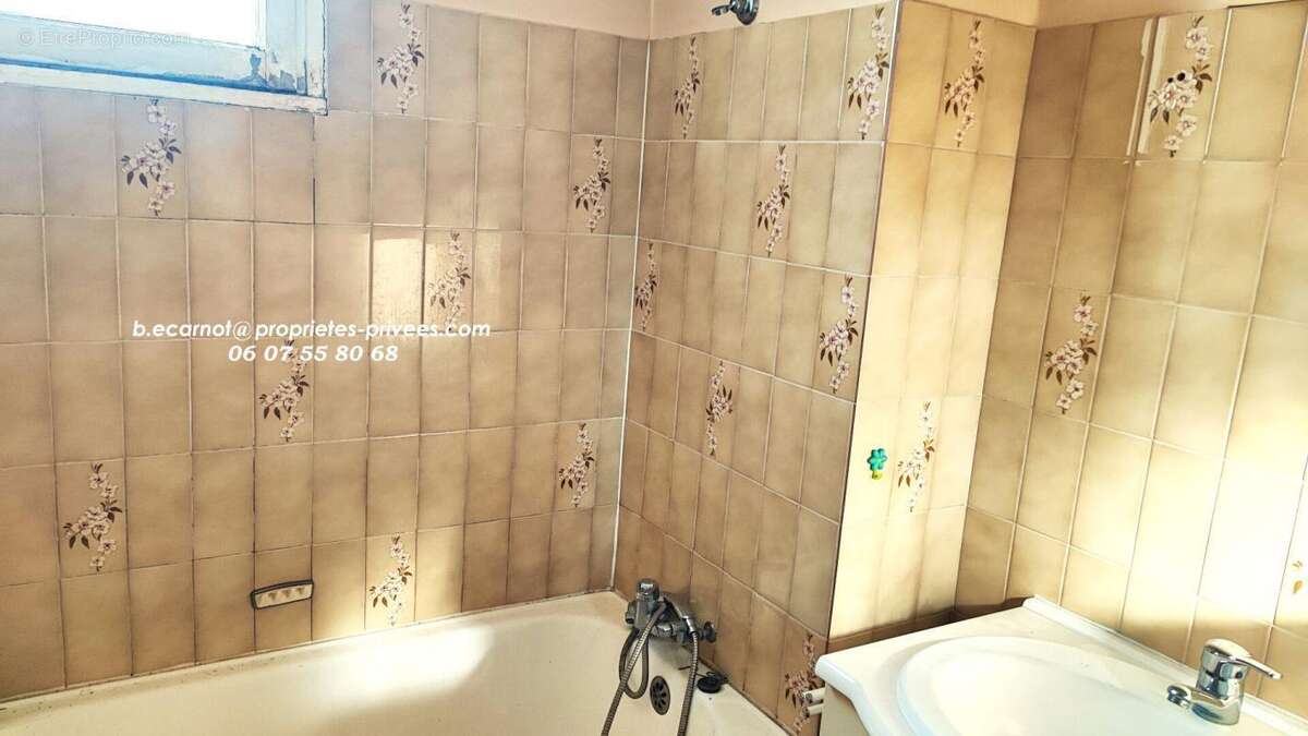 Appartement à SAINT-MARTIN-D'HERES