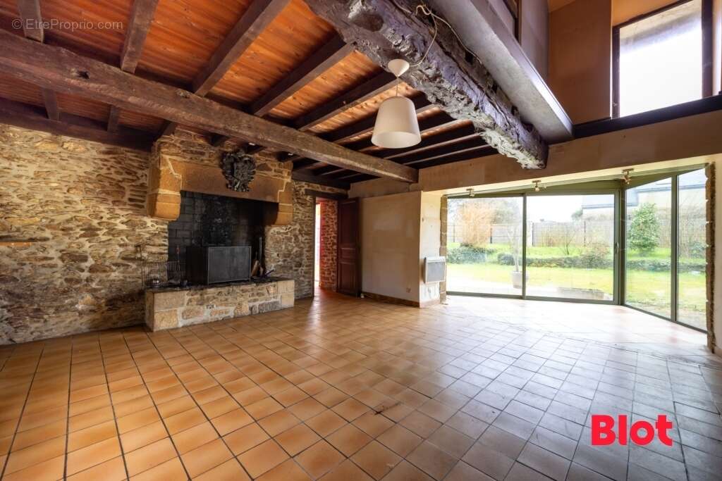 Maison à SAINT-JOUAN-DES-GUERETS