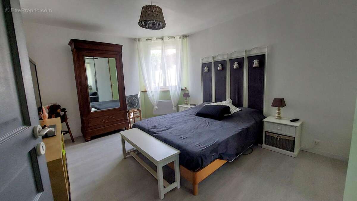 Maison à SAINT-CLAUDE-DE-DIRAY