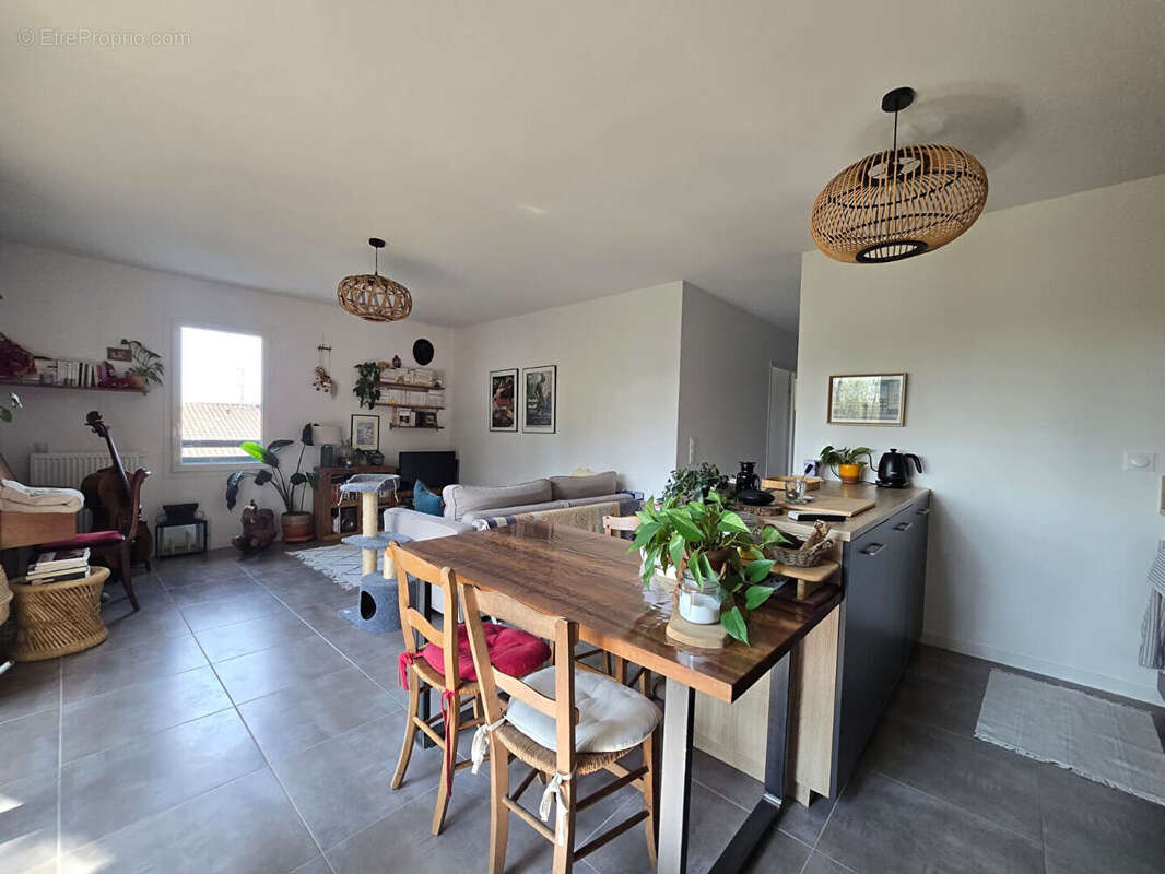 Appartement à LAHONCE