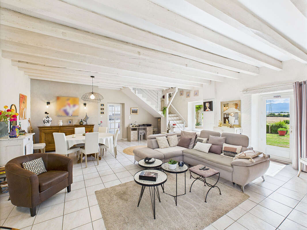 Maison à SAINT-MARCEL-LES-VALENCE