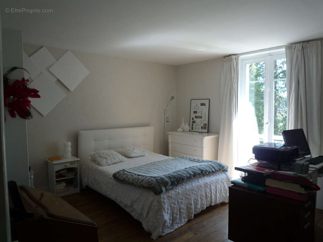 CHATEAU THIERRY  à vendre belle maison bourgeoise de 254 m2 dans un parc clos de 1372 m2 - photo 24
