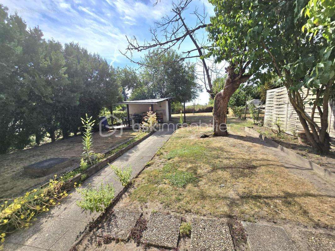 Appartement à PUY-GUILLAUME