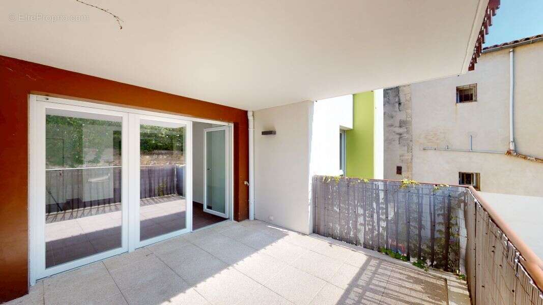 Appartement à MARSEILLE-4E