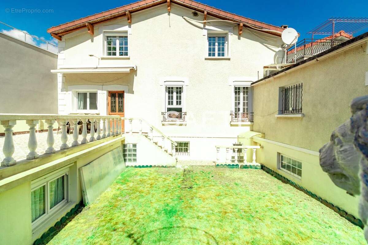 Photo 3 - Maison à VIROFLAY
