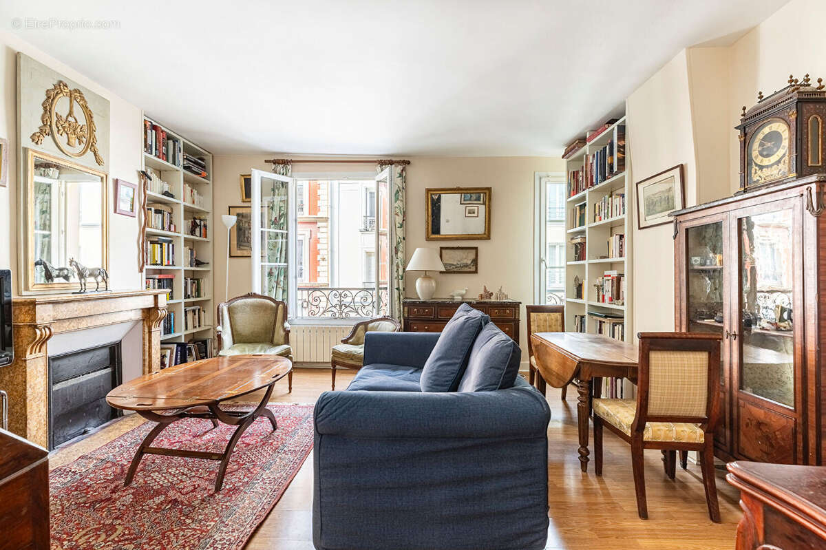 Appartement à PARIS-15E