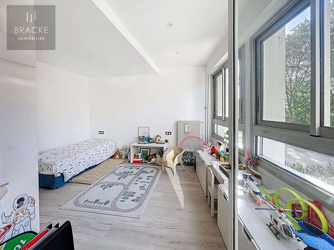 Appartement  5 pièces -  143 m2- COURBEVOIE CENTRE-HEROLD - photo 8
