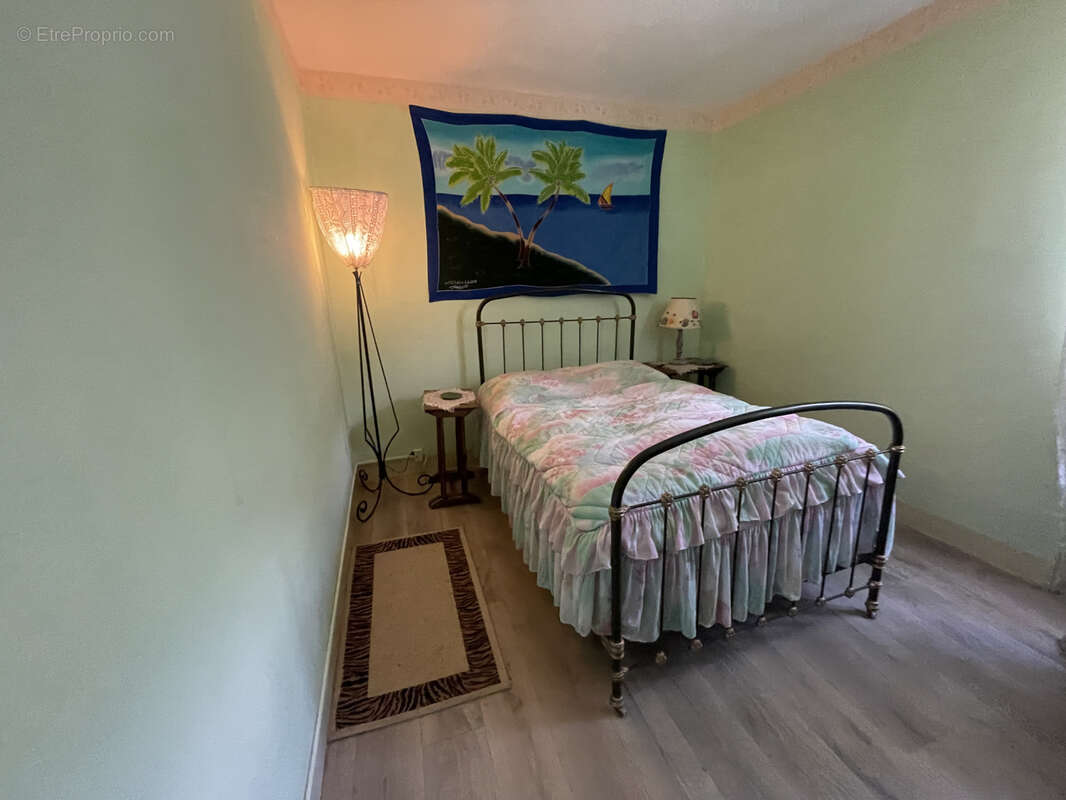 Maison à L&#039;ESTRECHURE